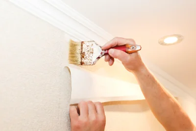 Pose de papier peint à Cadrieu — revêtements muraux et toiles de verre
